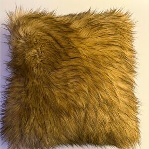 Luxurious Faux Fur Accent Pillow - Brown